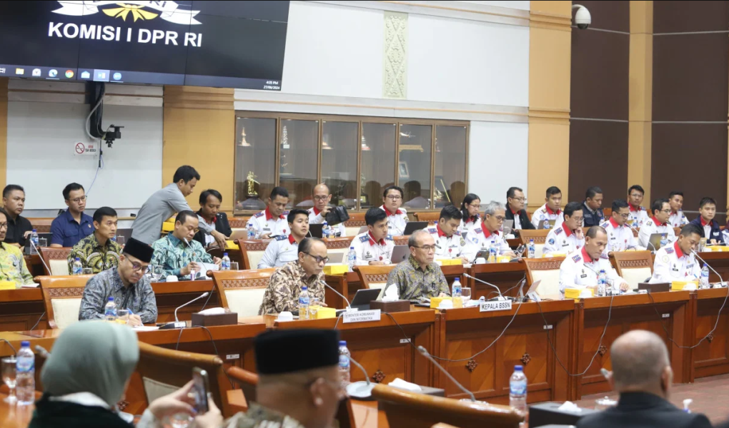 komisi-i-dpr-ri-berdukung-menkomdigi-dalam-membongkar-jaringan-judi-online-di-kementerian-komunikasi-dan-digital