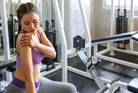 Bagaimana Mesin Chest Press Dapat Membantu Mencegah Cedera Bahu